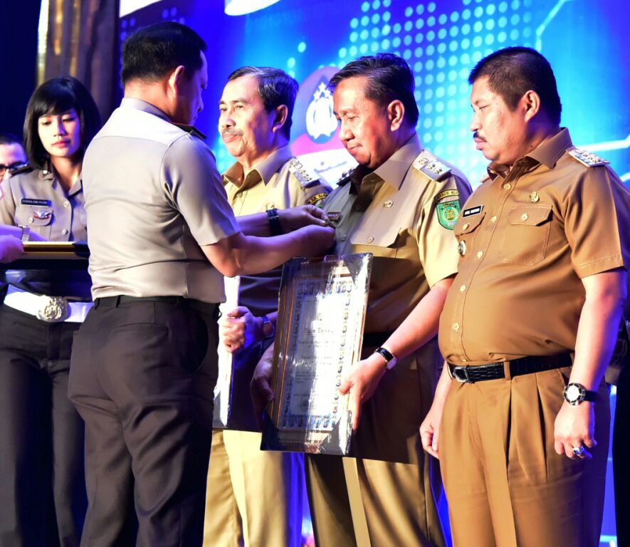 Pemkab Inhil Terima Penghargaan dari Kapolri